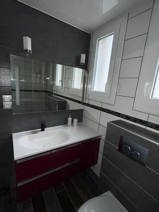 Appartement Jolie Vue Wifi Besancon Bagian luar foto