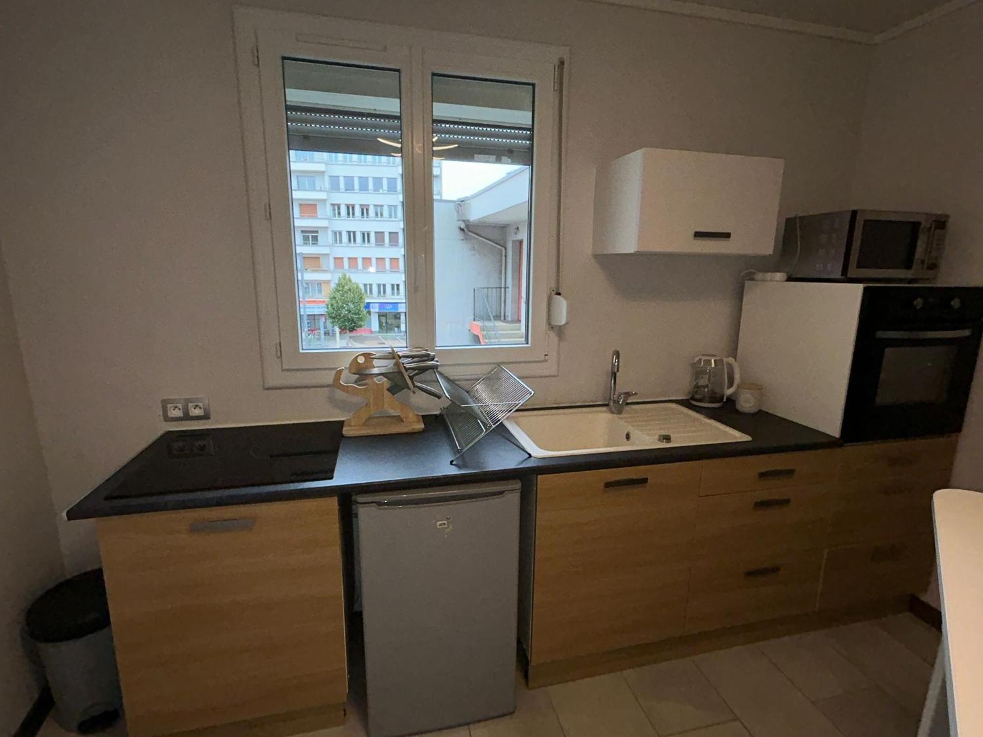 Appartement Jolie Vue Wifi Besancon Bagian luar foto