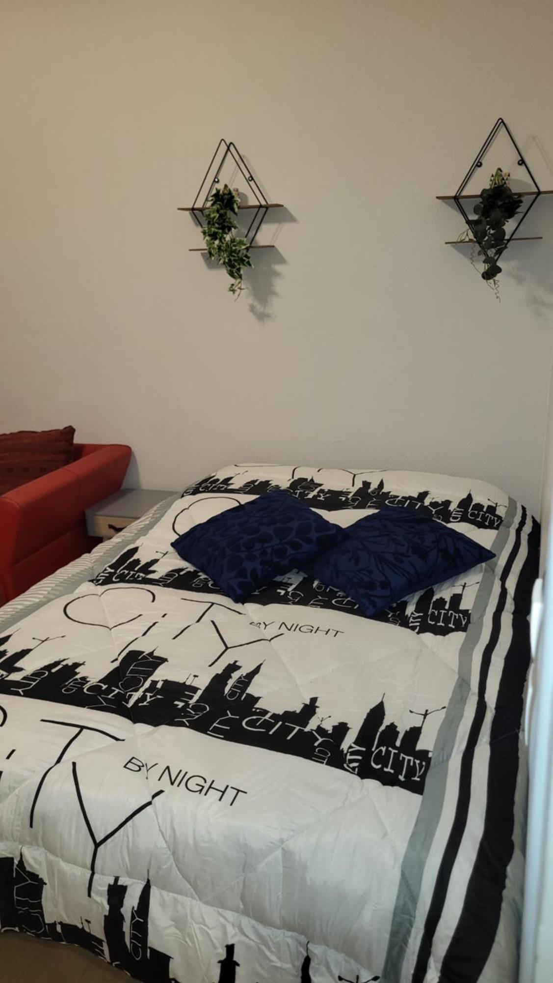 Appartement Jolie Vue Wifi Besancon Bagian luar foto
